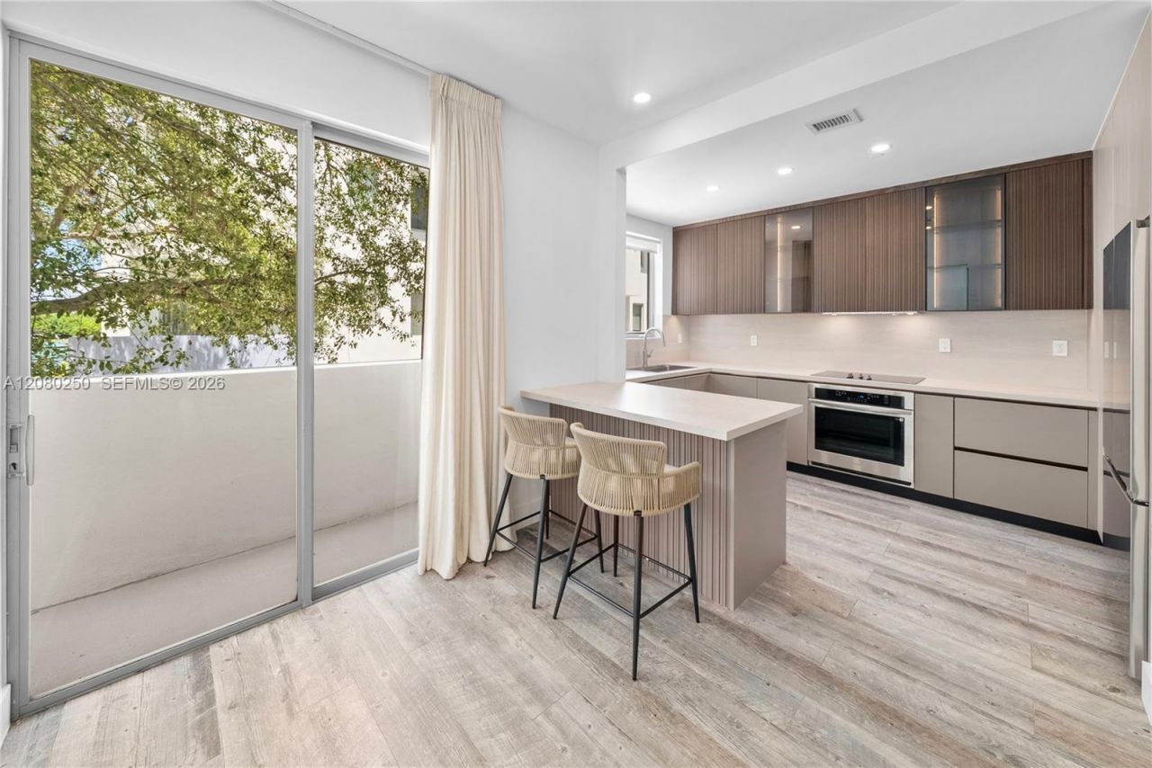 179 N Shore Dr, Unit 179-6, Miami Beach, FL 33141 Photo