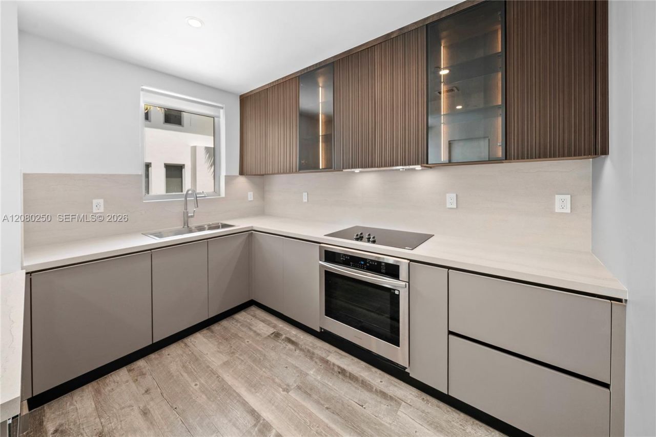 179 N Shore Dr, Unit 179-6, Miami Beach, FL 33141 Photo