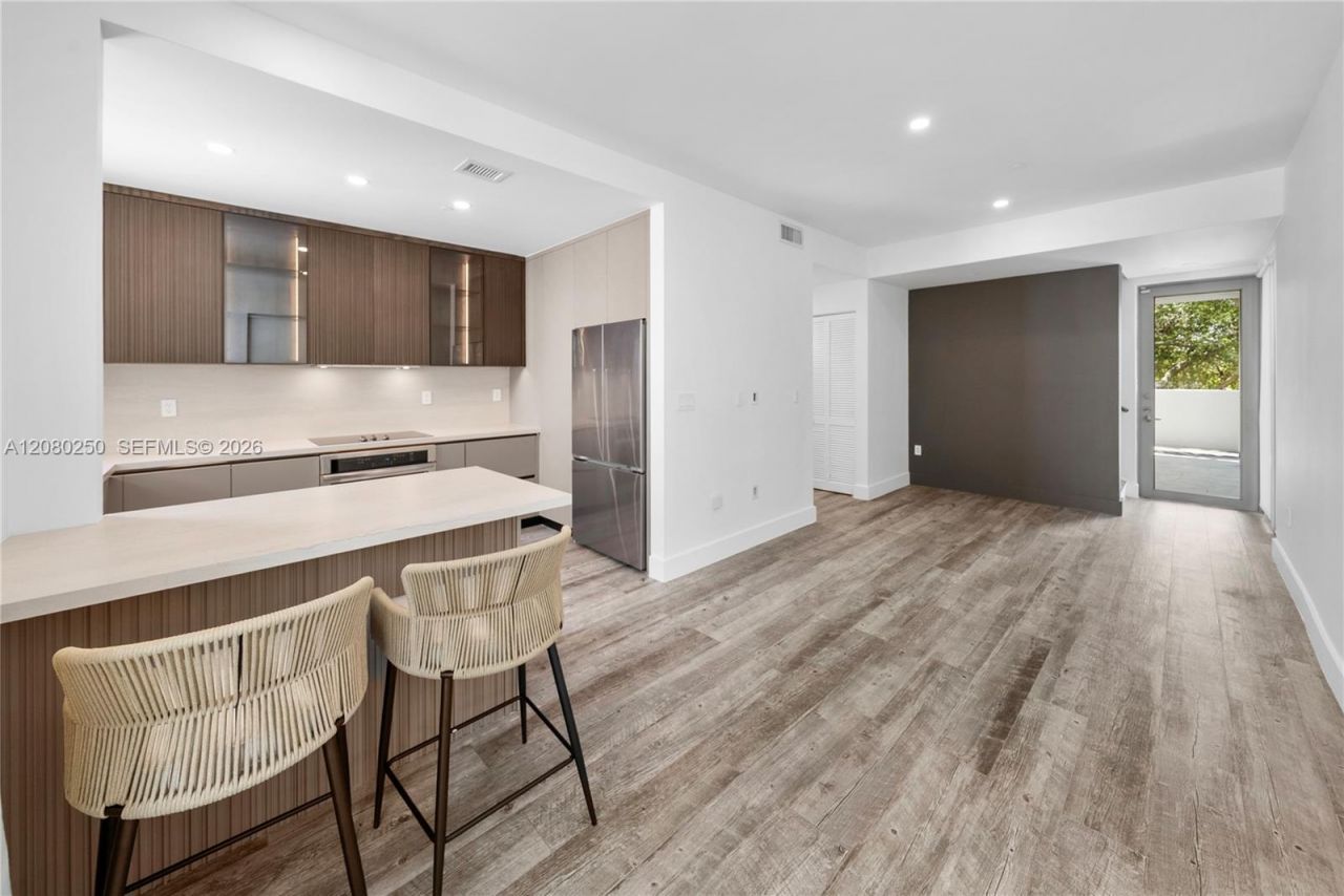 179 N Shore Dr, Unit 179-6, Miami Beach, FL 33141 Photo