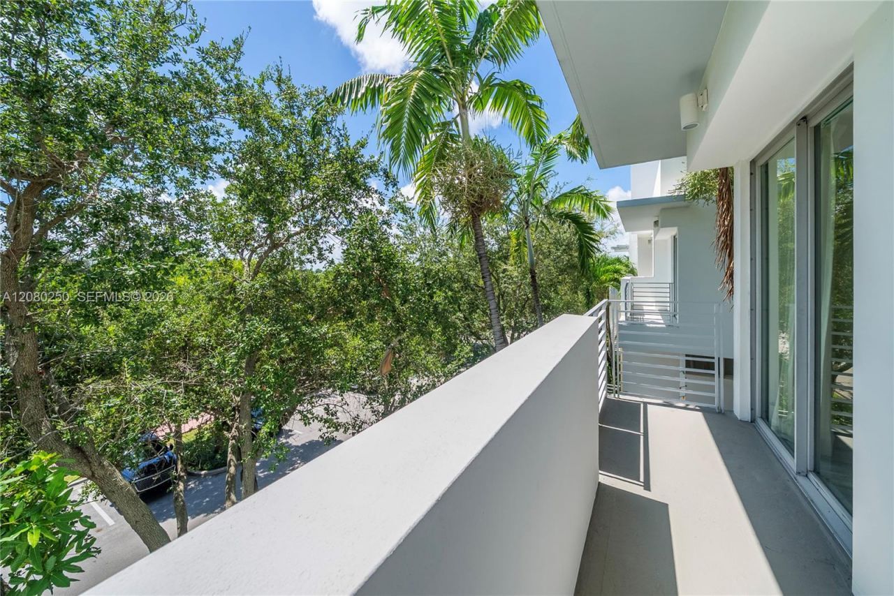 179 N Shore Dr, Unit 179-6, Miami Beach, FL 33141 Photo