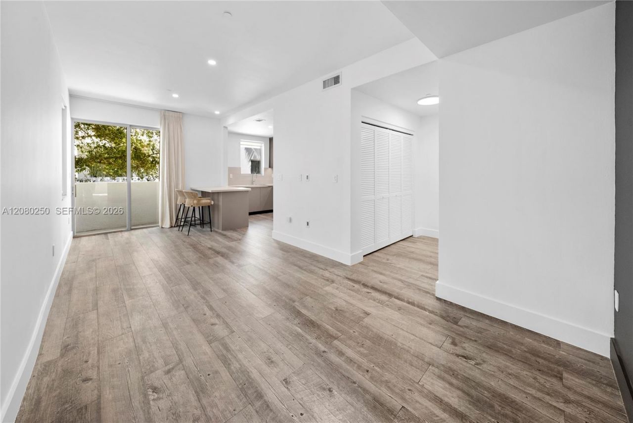 179 N Shore Dr, Unit 179-6, Miami Beach, FL 33141 Photo