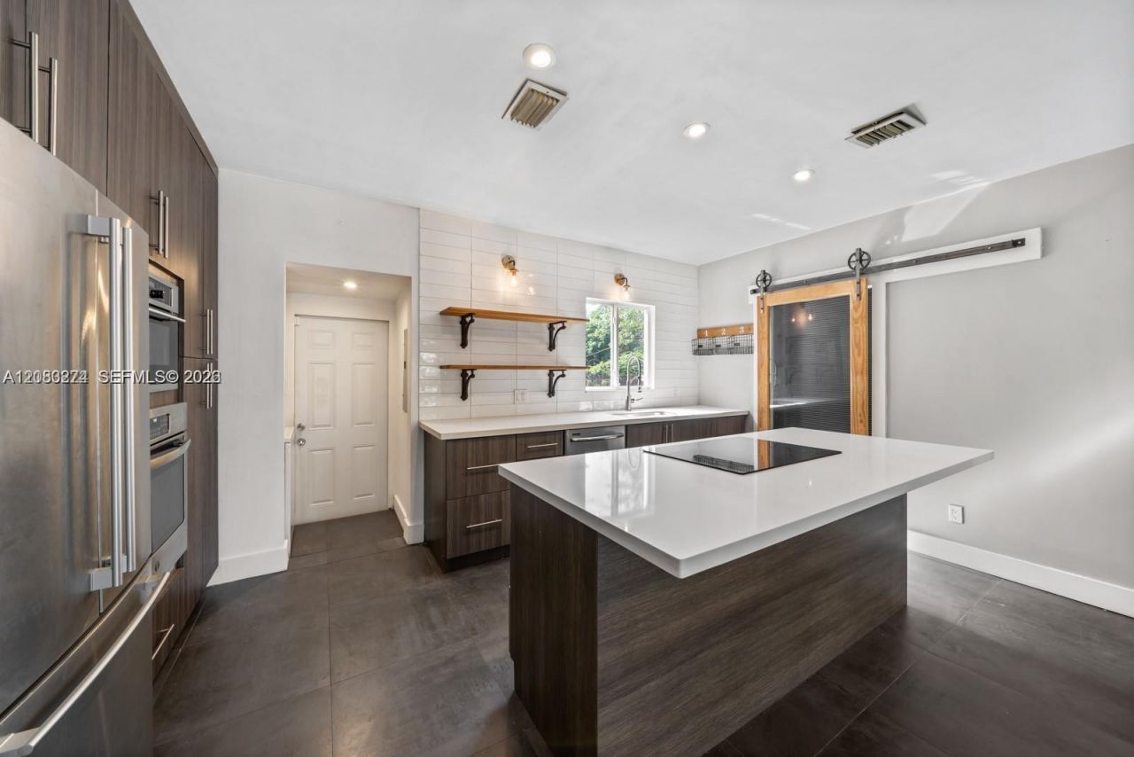 534 NW 50th St , Unit A, Miami, FL 33127 Photo
