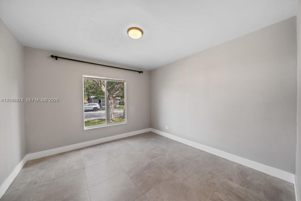 534 NW 50th St , Unit A, Miami, FL 33127 Photo