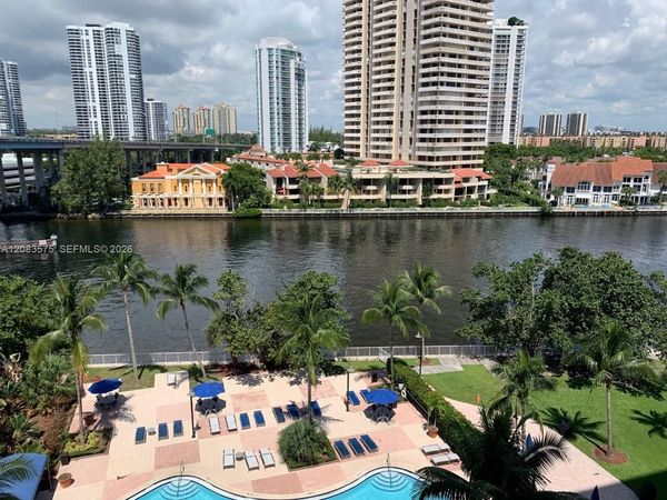 19390 Collins Ave , Unit 805, Sunny Isles Beach, FL 33160