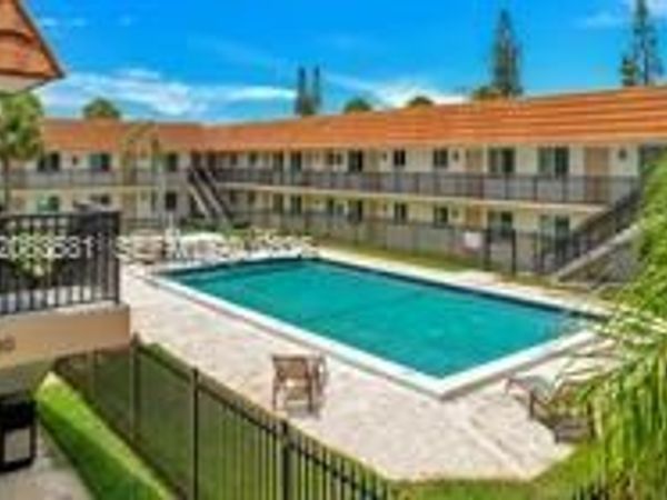 6640 SW 39th St , Unit A1, Davie, FL 33314