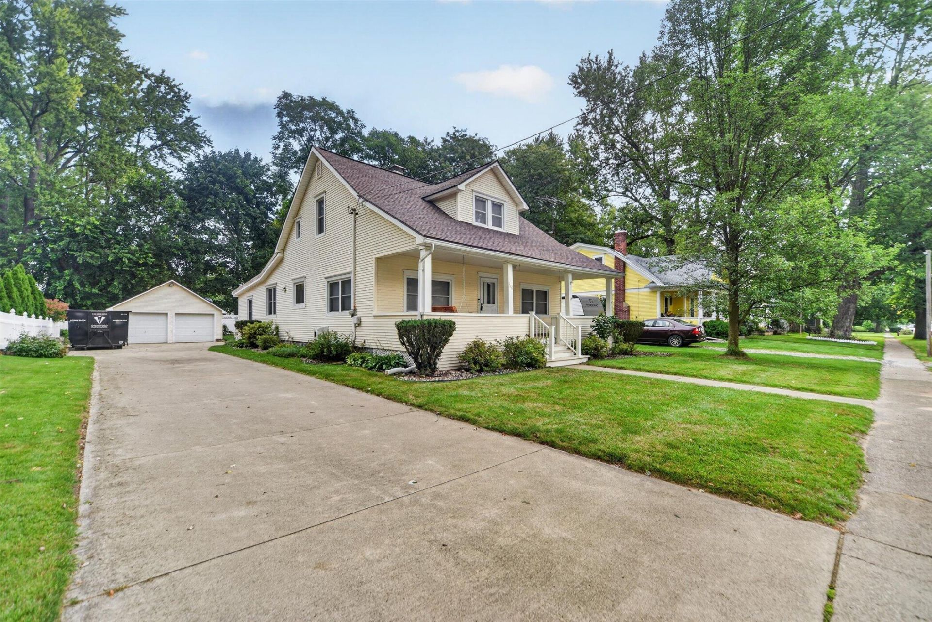 320 W Elizabeth Street, Stockbridge, MI 49285 Main Photo
