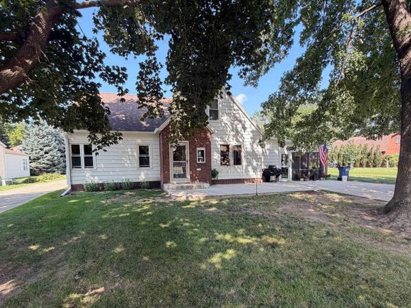 1135 11th Street, Sheldon, IA 51201