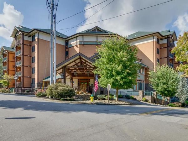 215 Woliss Lane Unit 303, Gatlinburg, TN 37738