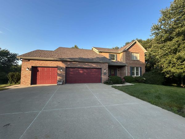 2601 W Windflower Court, Peoria, IL 61615