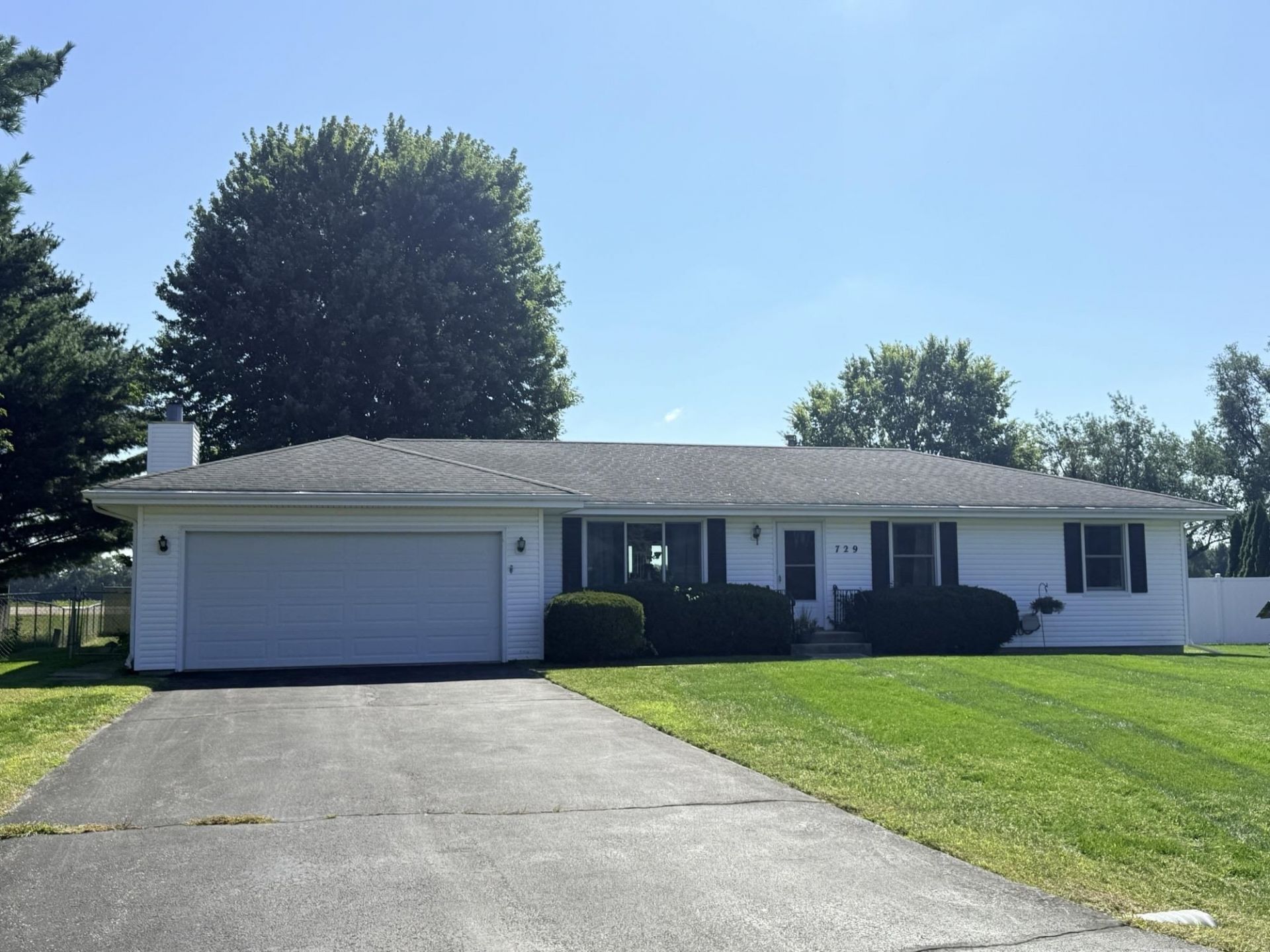 729 Ellis Court, Rockton, IL 61072 Main Photo