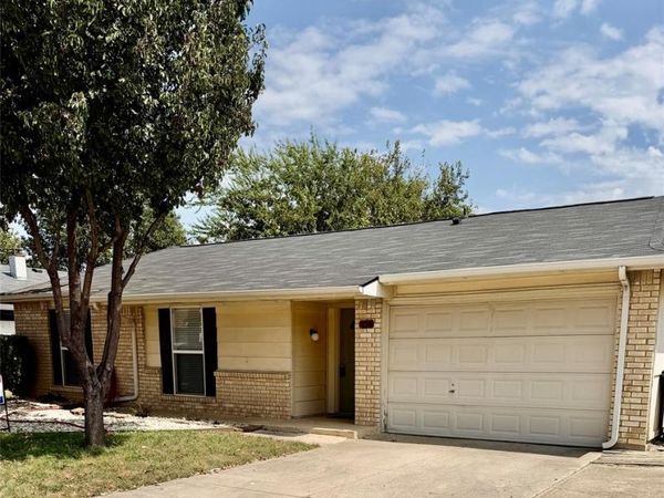 5312 Queens Court, Lake Dallas, TX 75065