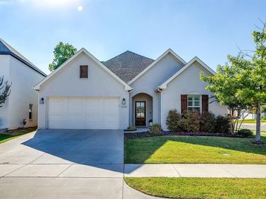 5200 Sonata Trail, Fort Worth, TX 76126