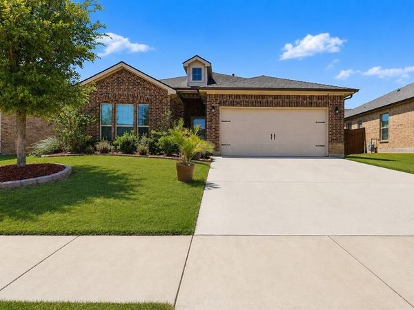 1112 Pacifica Trail, Cleburne, TX 76033