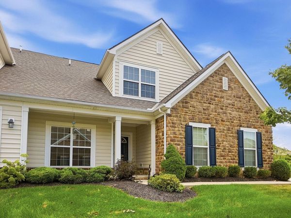 4685 Newport Loop W, Grove City, OH 43123