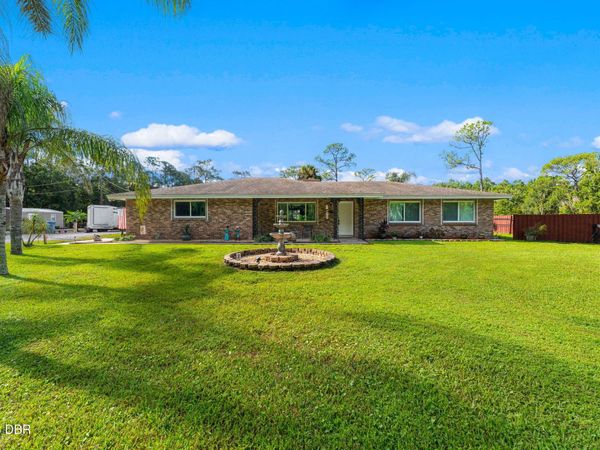 2131 W Poinsettia Drive, Port Orange, FL 32128