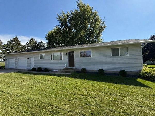 507 5th Street NE, Hayfield, MN 55940