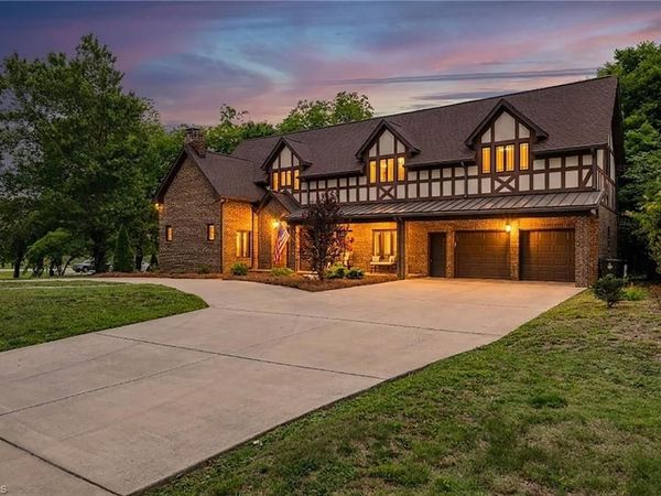 7 Mock Street, Thomasville, NC 27360