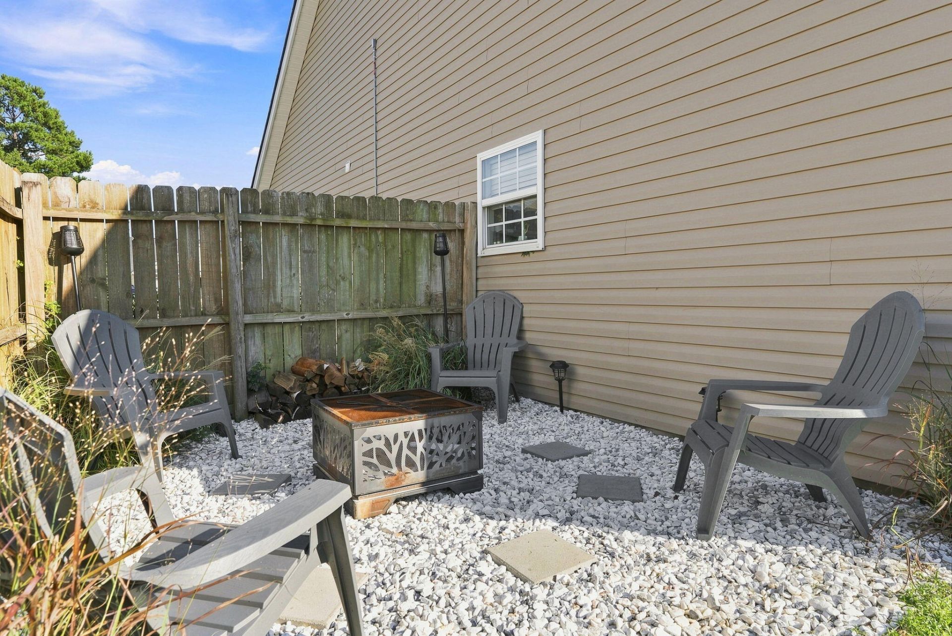 307 Springdale Court Photo 18