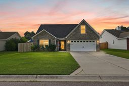 307 Springdale Court photo 4