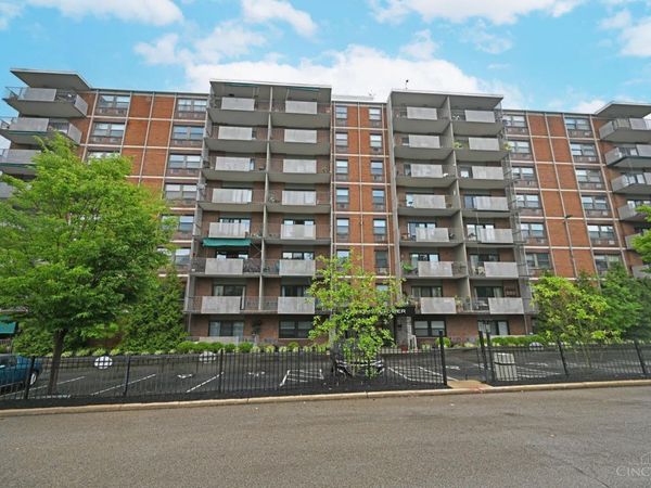 1815 Wm H Taft Road, Unit 607, Cincinnati, OH 45206