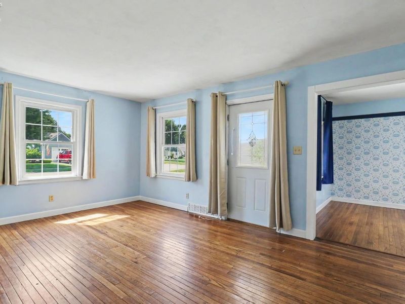 110 Shumaker Drive, Bellevue, OH 44811 Photo 6