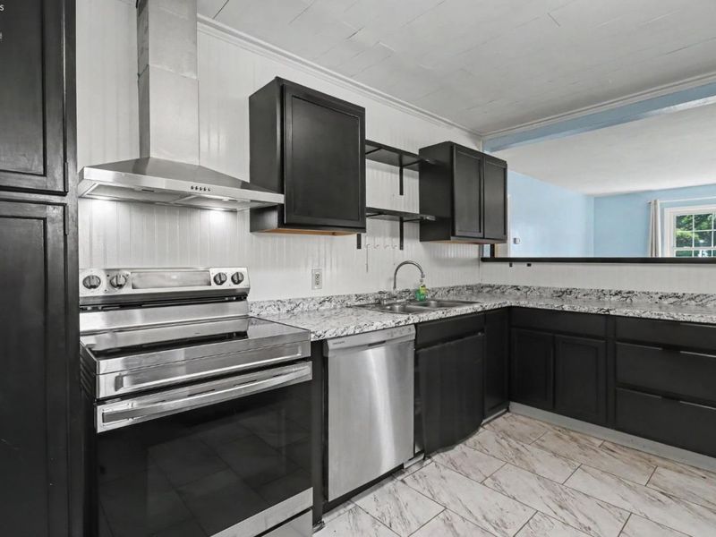 110 Shumaker Drive, Bellevue, OH 44811 Photo 8