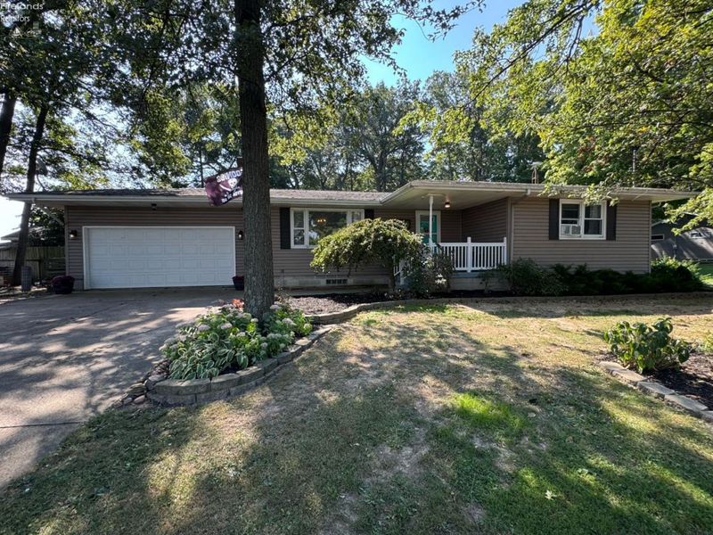 5685 Young Road, Bellevue, OH 44811 Photo 1