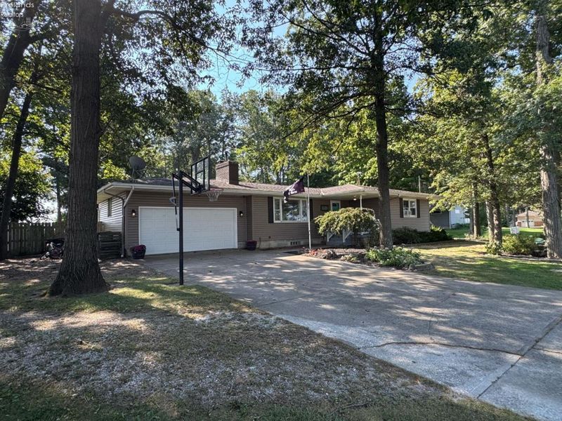 5685 Young Road, Bellevue, OH 44811 Photo 41