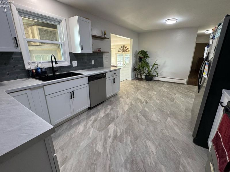 5685 Young Road, Bellevue, OH 44811 Photo 8