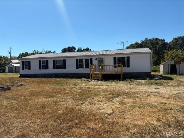 20430 Granger Lane , Lebanon, MO 65536