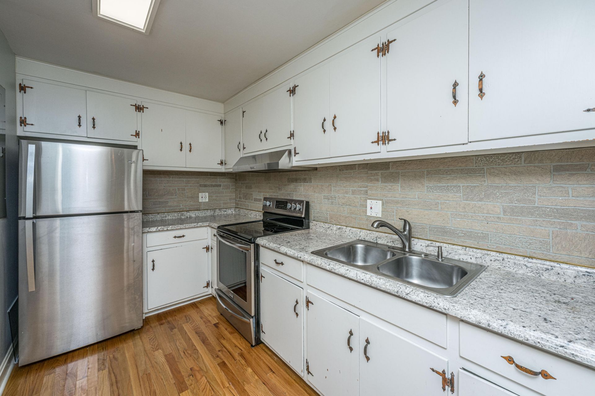 2645 Mona Avenue Photo 10