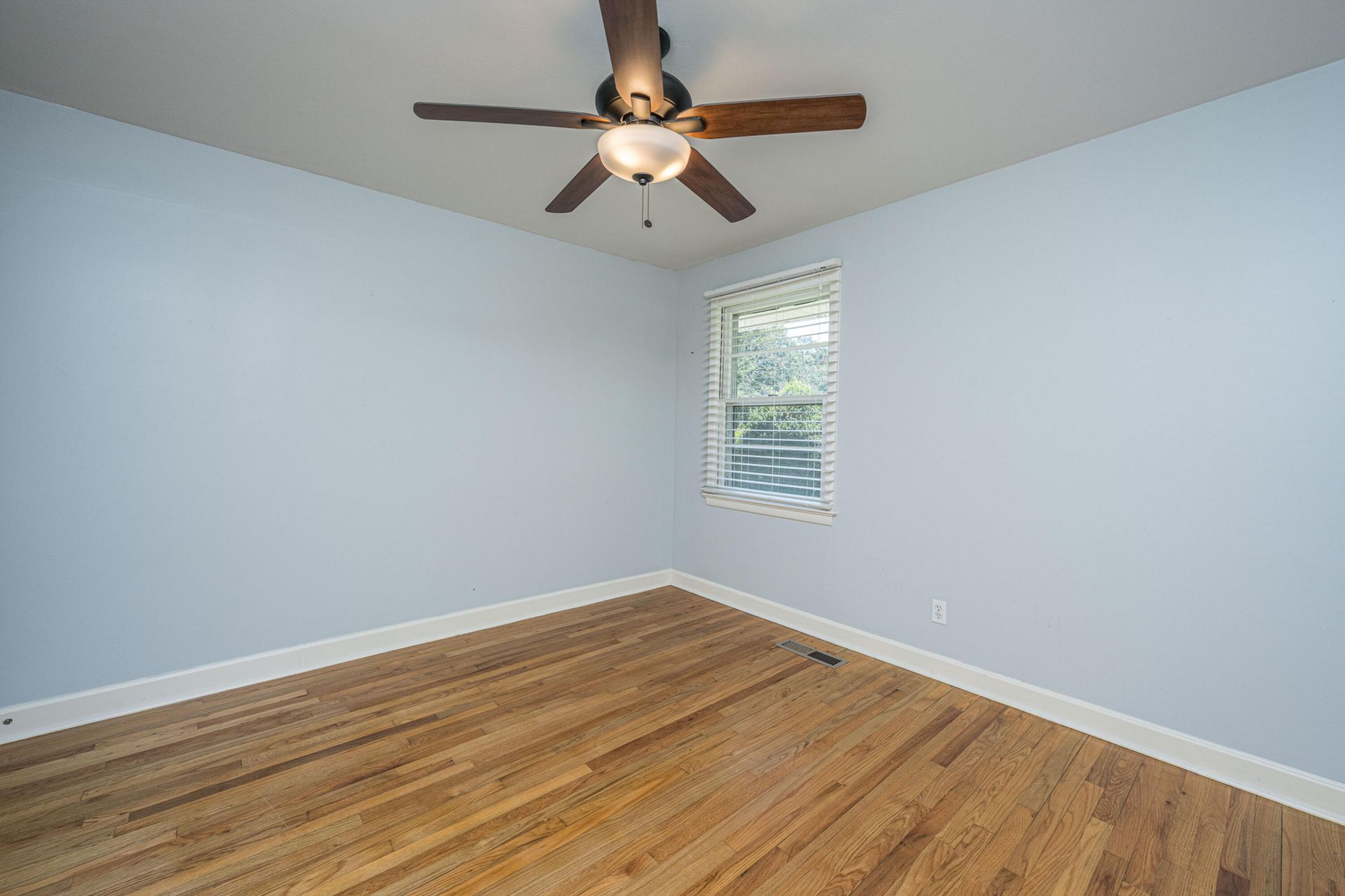 2645 Mona Avenue Photo 26