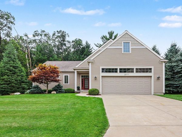 2077 W Glen Court, Norton Shores, MI 49441