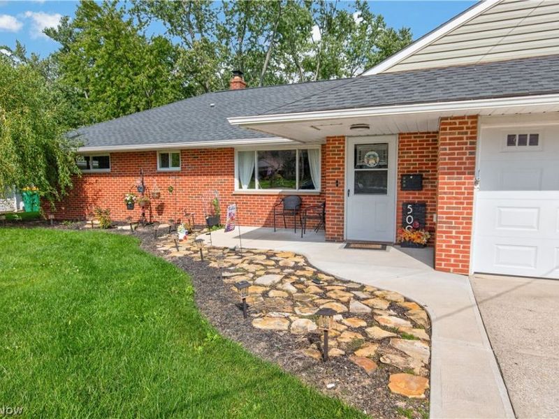 509 Jeannette Drive, Richmond Heights, OH 44143 Photo 2