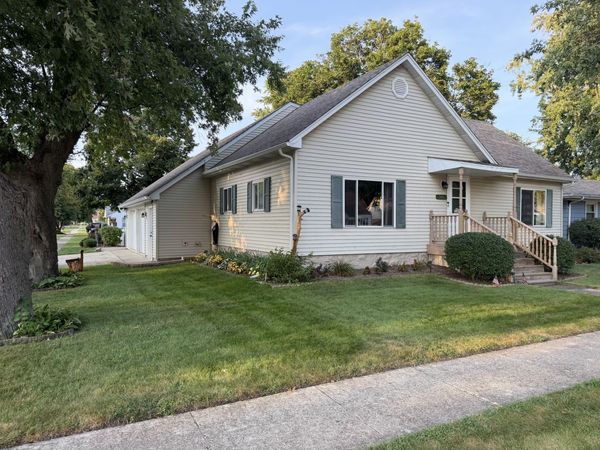 341 W Wood Drive , Peotone, IL 60468