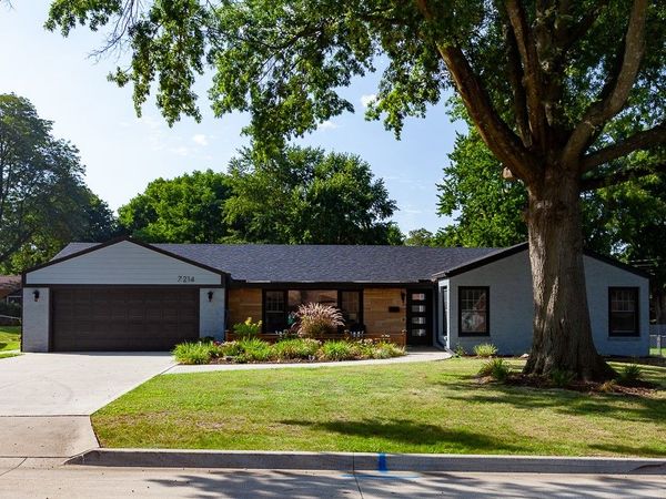 7214 Sunset Terrace, Windsor Heights, IA 50324
