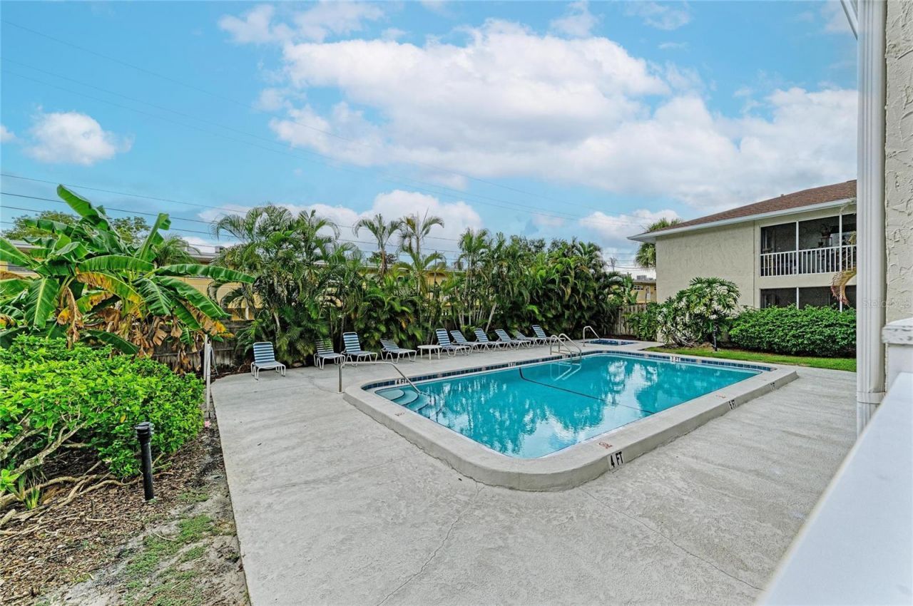 2121 Wood Street, Unit 113, Sarasota, FL 34237 Photo