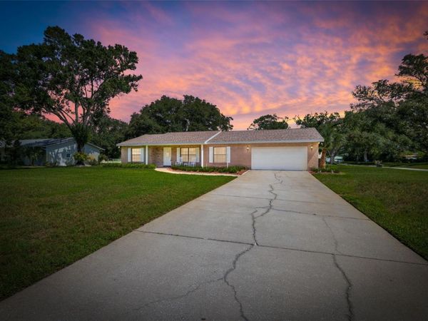 2512 BORDEAUX WAY , LUTZ, FL 33559
