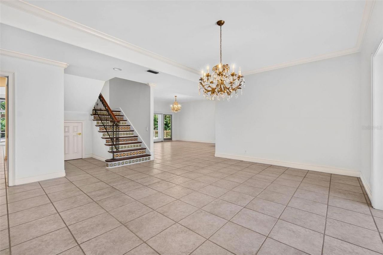 1100 Tortuga Circle Ne, Saint Petersburg, FL 33702 Photo