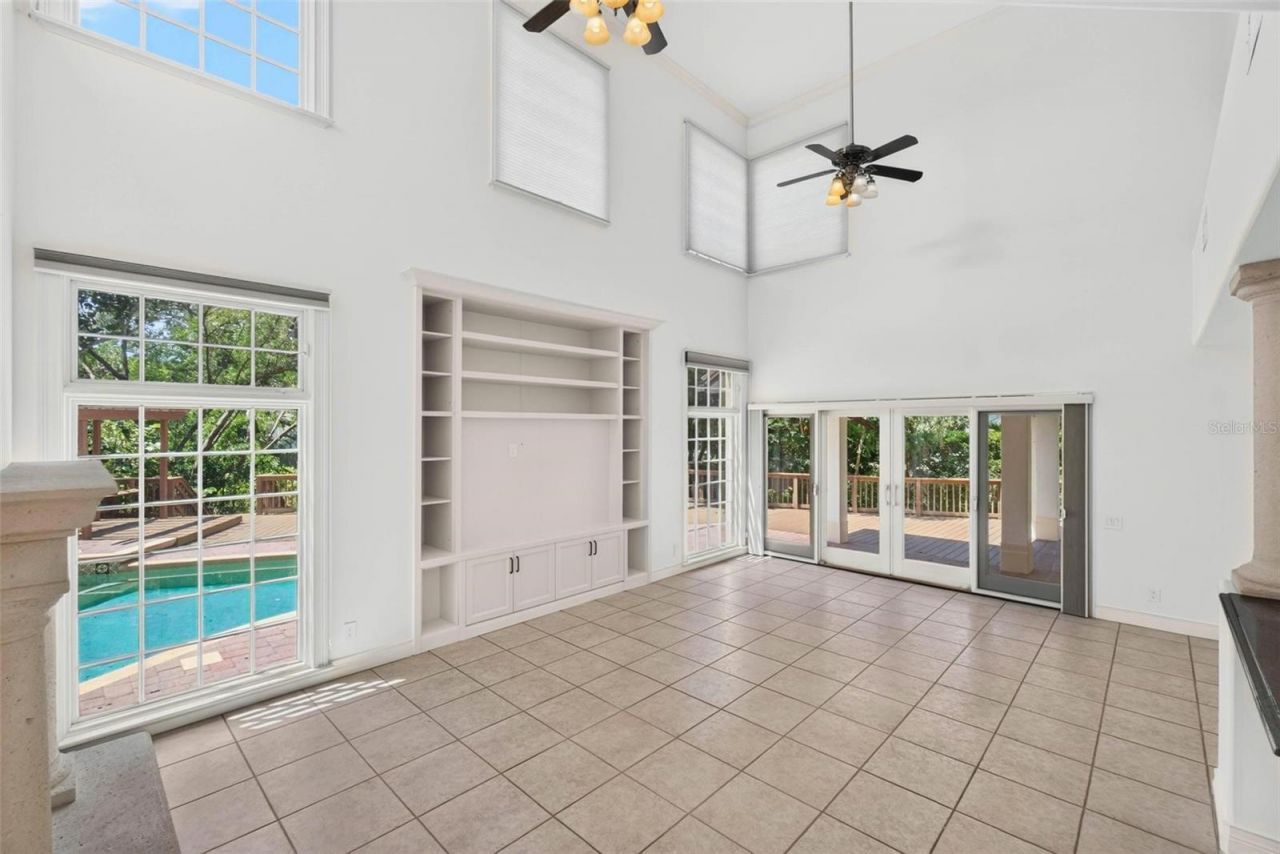 1100 Tortuga Circle Ne, Saint Petersburg, FL 33702 Photo
