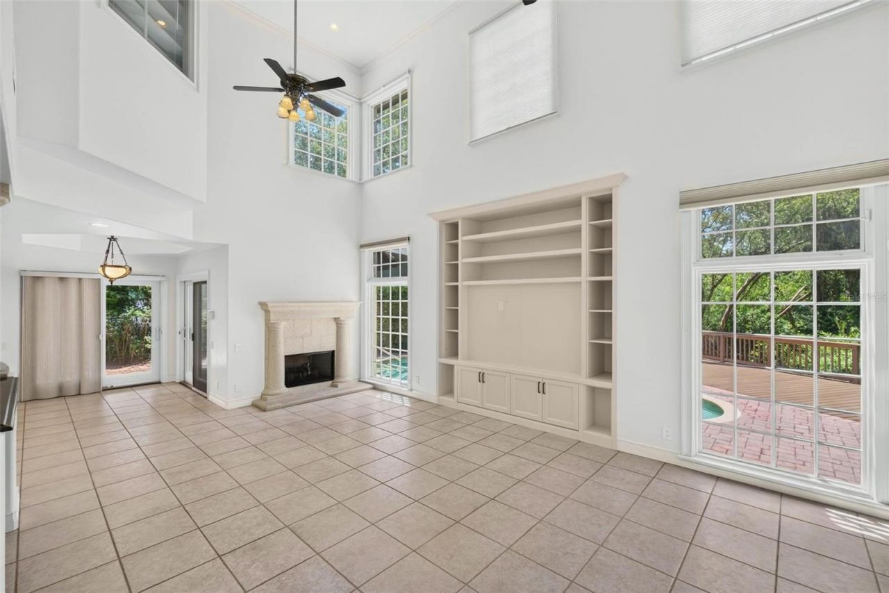 1100 Tortuga Circle Ne, Saint Petersburg, FL 33702 Photo