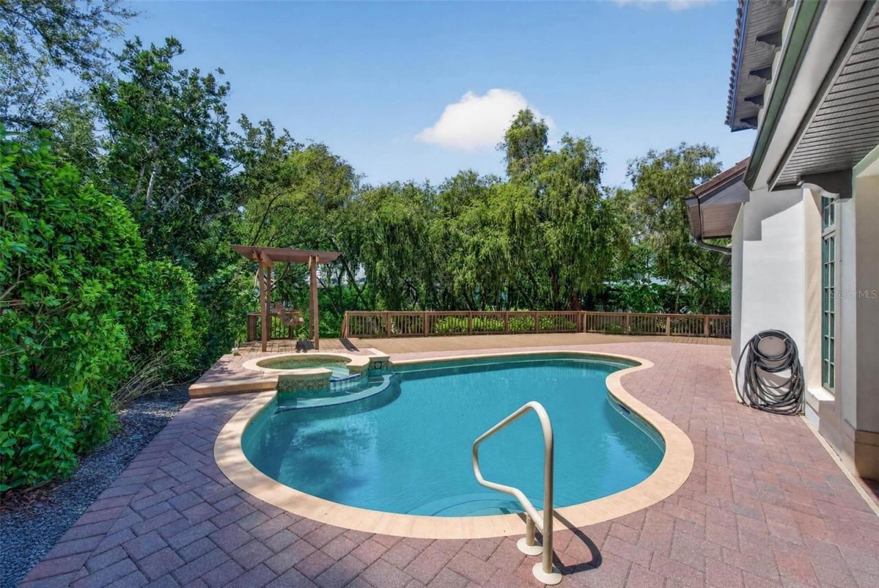 1100 Tortuga Circle Ne, Saint Petersburg, FL 33702 Photo