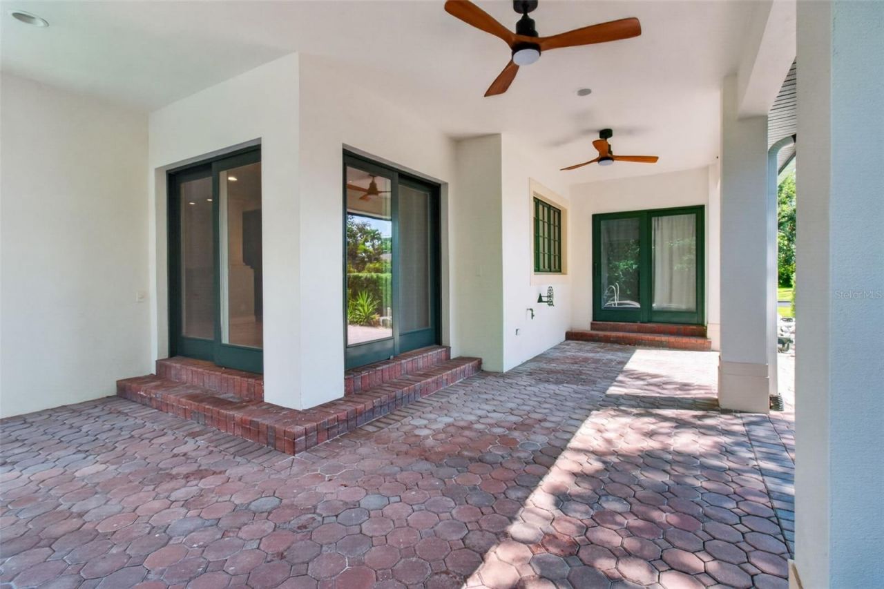 1100 Tortuga Circle Ne, Saint Petersburg, FL 33702 Photo