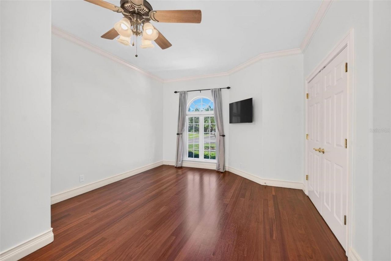 1100 Tortuga Circle Ne, Saint Petersburg, FL 33702 Photo