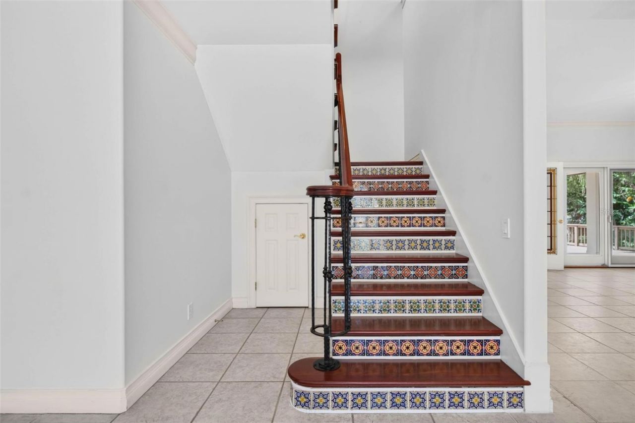 1100 Tortuga Circle Ne, Saint Petersburg, FL 33702 Photo