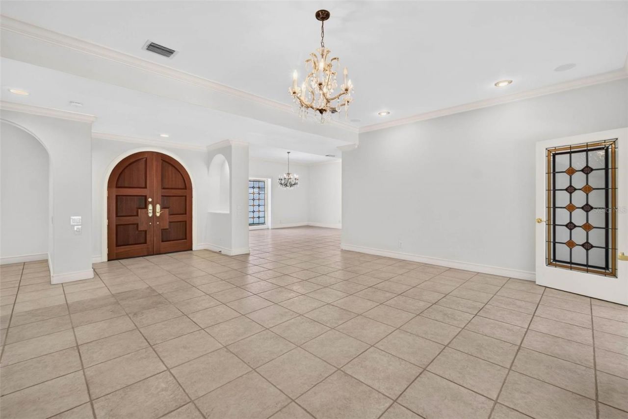 1100 Tortuga Circle Ne, Saint Petersburg, FL 33702 Photo