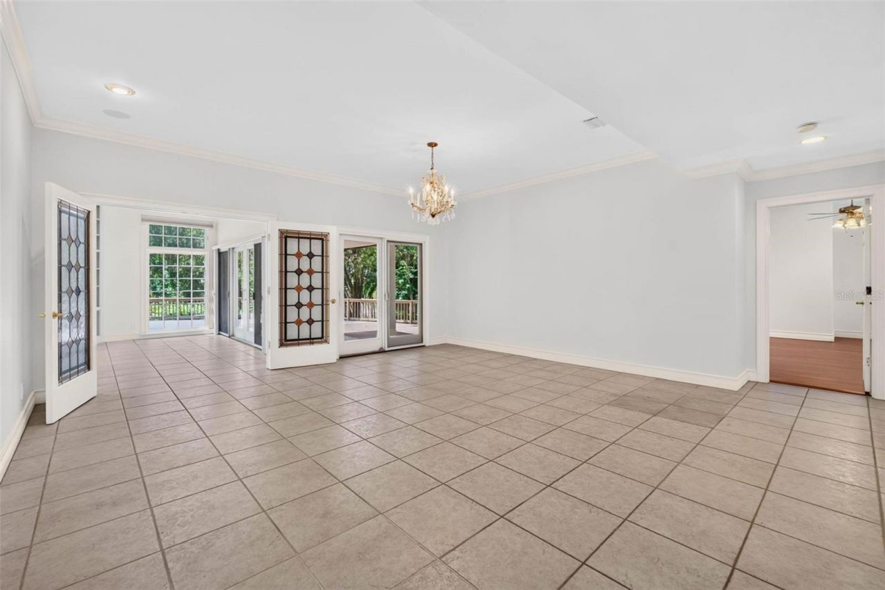 1100 Tortuga Circle Ne, Saint Petersburg, FL 33702 Photo