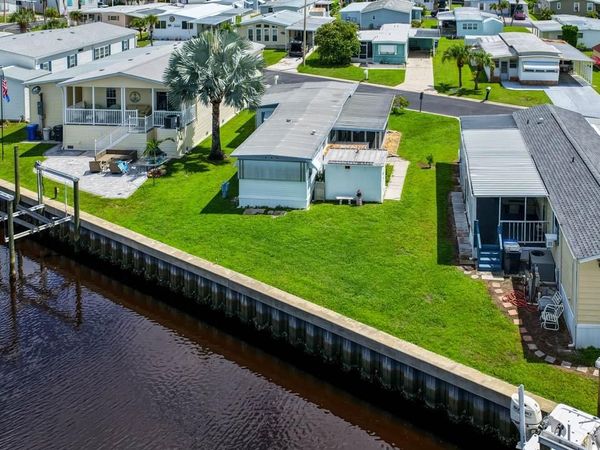 116 W SAINT JOHNS WAY , APOLLO BEACH, FL 33572