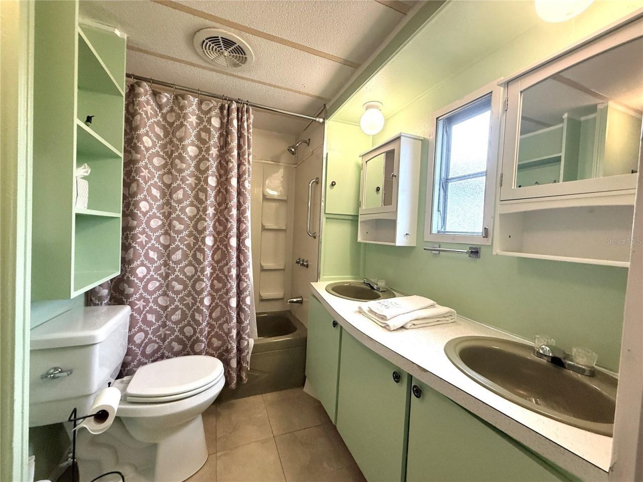 116 W Saint Johns Way , Apollo Beach, FL 33572 Photo