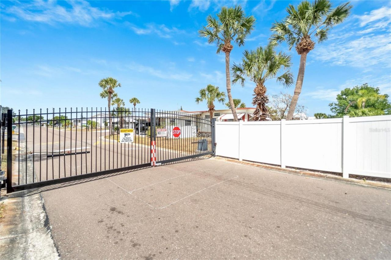 116 W Saint Johns Way , Apollo Beach, FL 33572 Photo